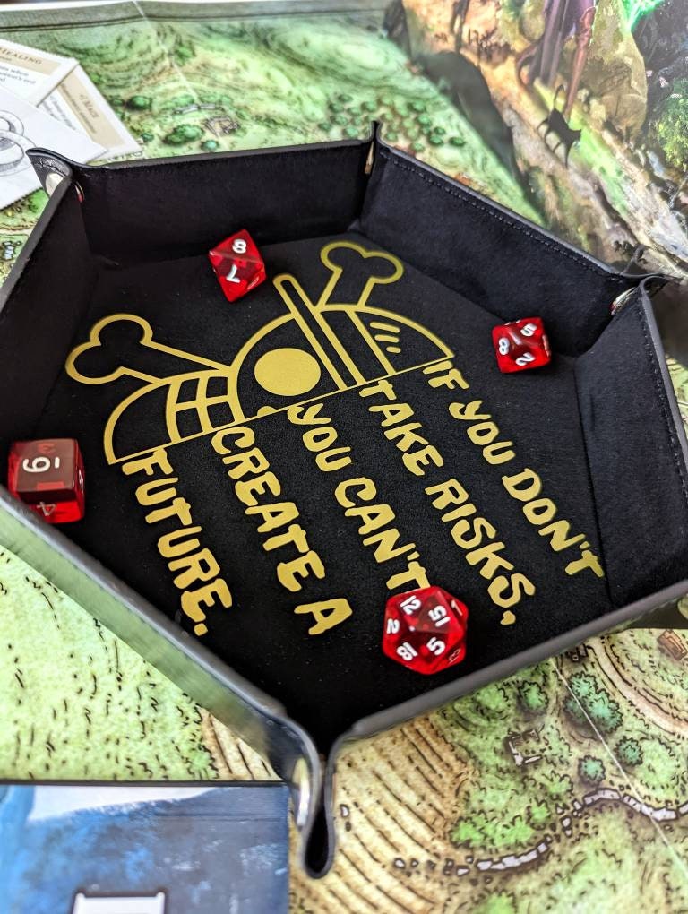 DND RPG King of the Pirates Jolly Roger Luffy One Piece Anime Quote Dice Rolling Collapsible Tray